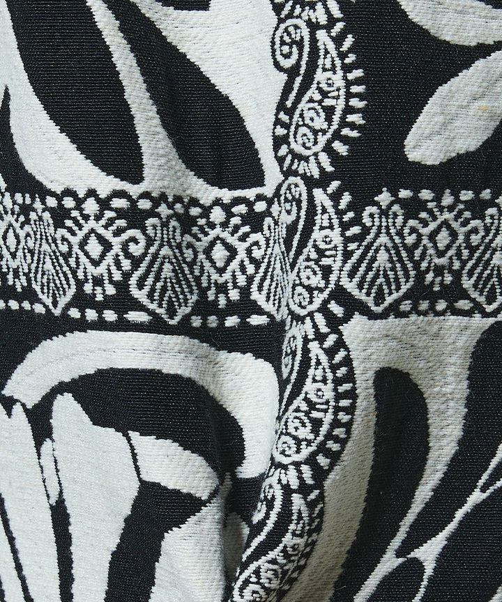 DSC / 페이즐리 자가드 쇼트팬츠